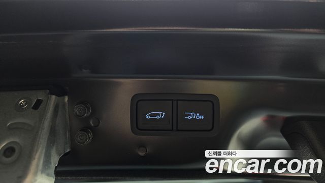 Hyundai Staria 2025 — photo 22