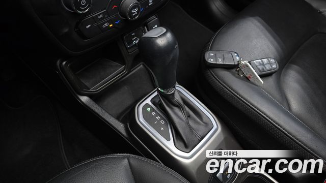 Jeep Renegade 2020 — photo 12
