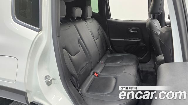 Jeep Renegade 2020 — photo 17