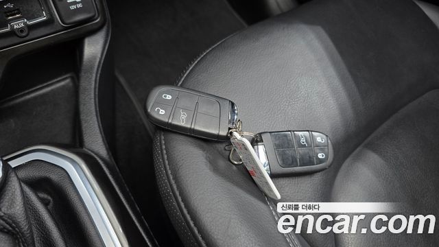 Jeep Renegade 2020 — photo 24