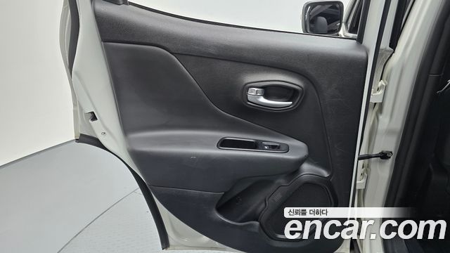 Jeep Renegade 2020 — photo 15