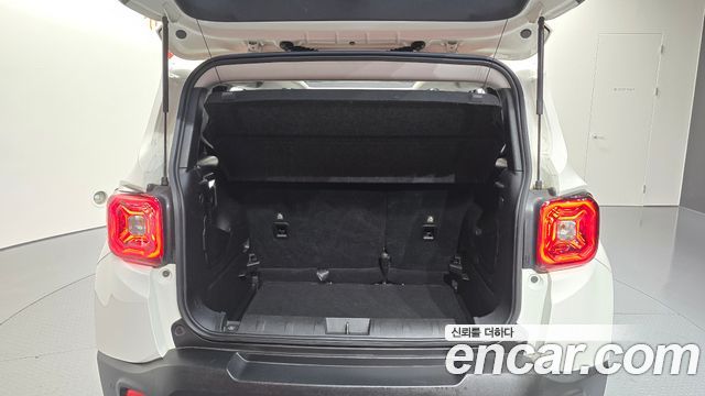 Jeep Renegade 2020 — photo 33