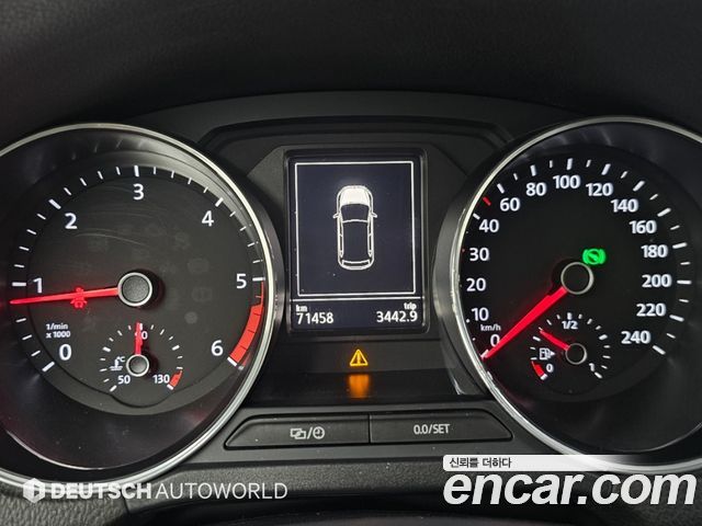 Volkswagen Polo 2015 — photo 8