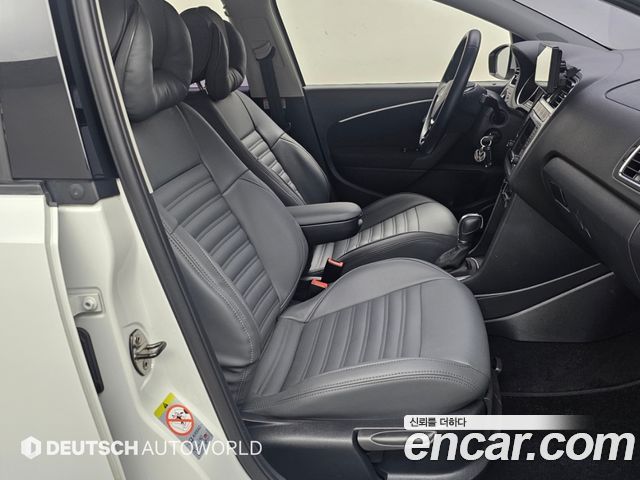 Volkswagen Polo 2015 — photo 10