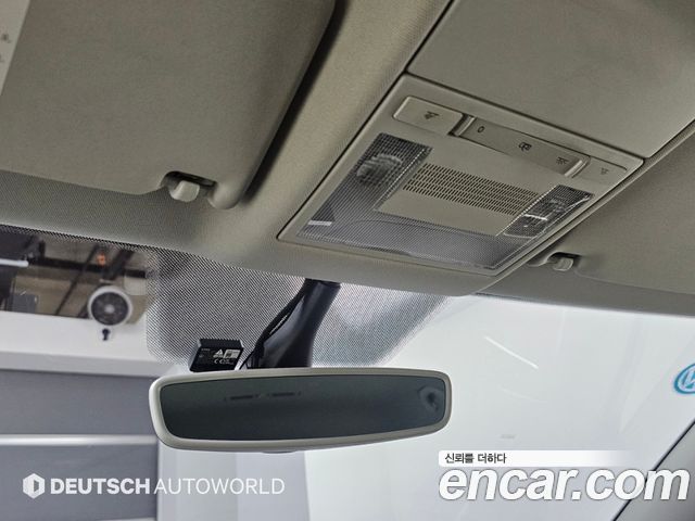 Volkswagen Polo 2015 — photo 18