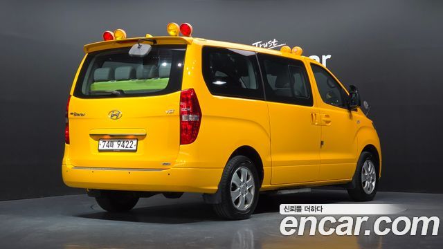 Hyundai Starex 2019 — photo 2