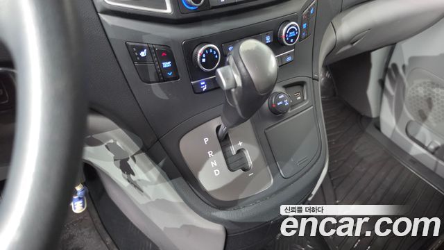 Hyundai Starex 2019 — photo 9