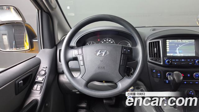 Hyundai Starex 2019 — photo 13