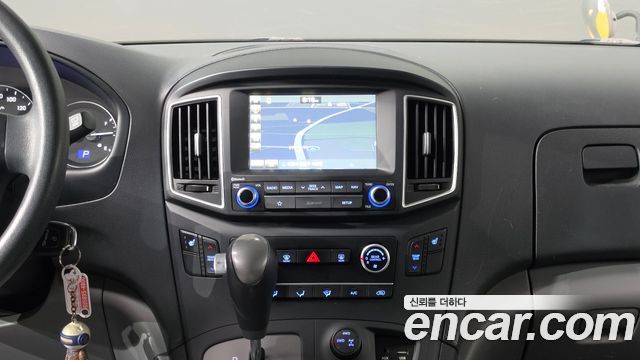 Hyundai Starex 2019 — photo 14
