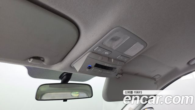 Hyundai Starex 2019 — photo 17