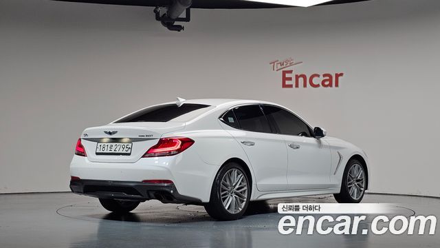 Genesis G70 2019 — photo 2