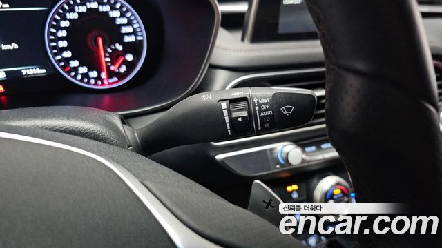 Genesis G70 2019 — photo 22