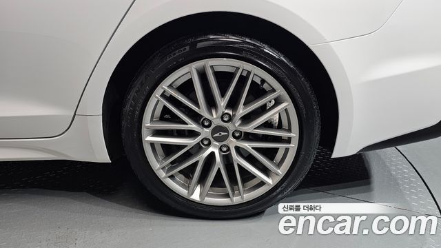 Genesis G70 2019 — photo 7