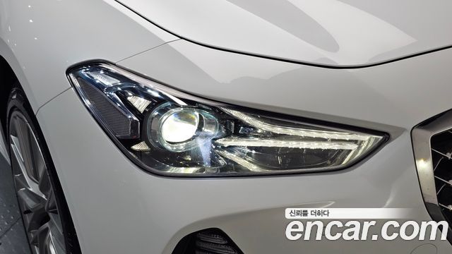 Genesis G70 2019 — photo 8