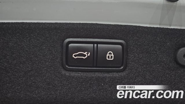 Genesis G70 2019 — photo 32