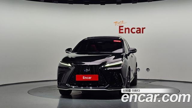 Lexus NX 2025 — photo 3