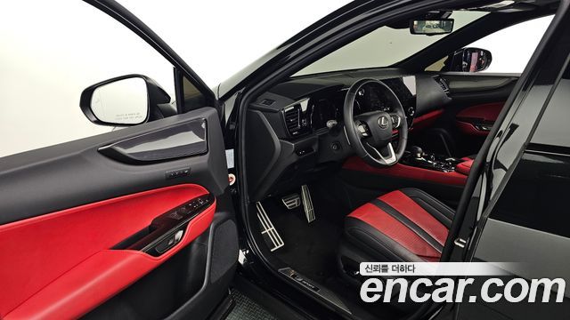 Lexus NX 2025 — photo 13
