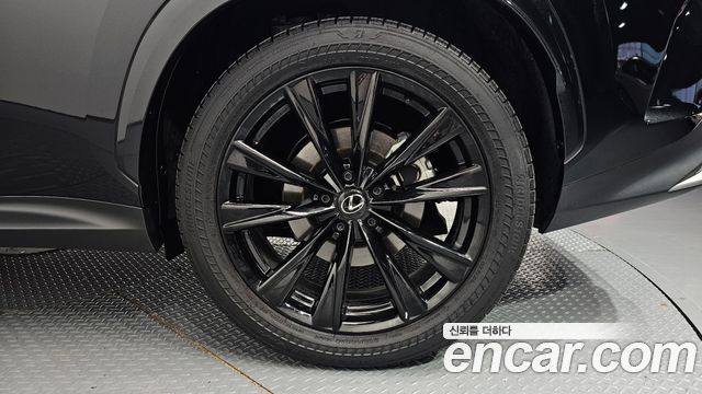 Lexus NX 2025 — photo 7