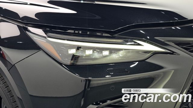 Lexus NX 2025 — photo 8