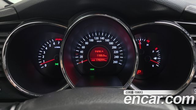 Kia K5 2013 — photo 8
