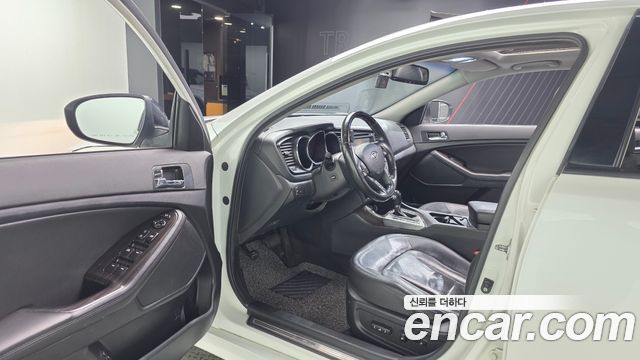 Kia K5 2013 — photo 10