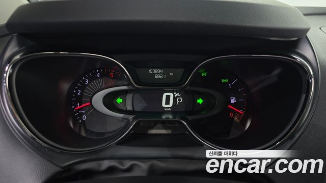 Renault Korea QM3 2017 — photo 11