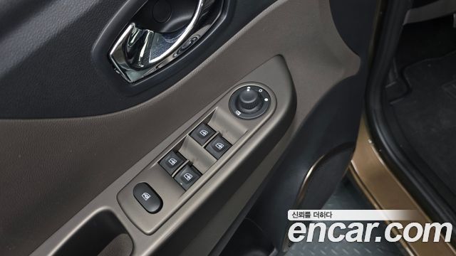 Renault Korea QM3 2017 — photo 21