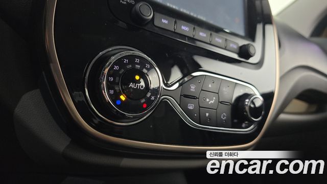 Renault Korea QM3 2017 — photo 23