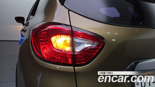 Renault Korea QM3 2017 — photo 9