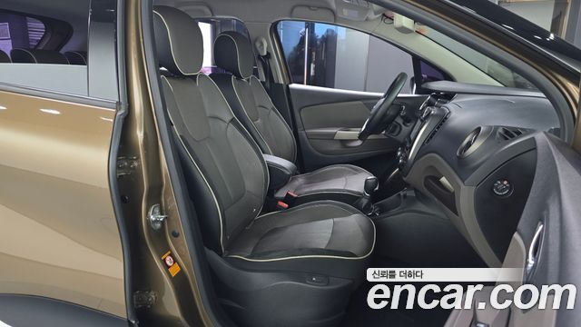 Renault Korea QM3 2017 — photo 16