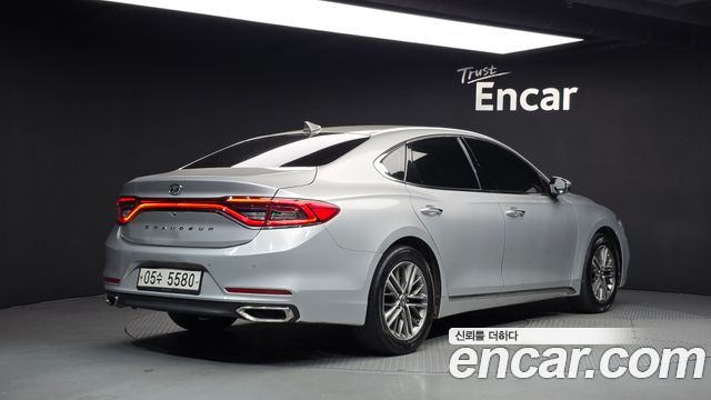 Hyundai Grandeur 2017 — photo 2