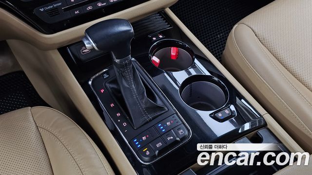 Kia Canival 2017 — photo 12