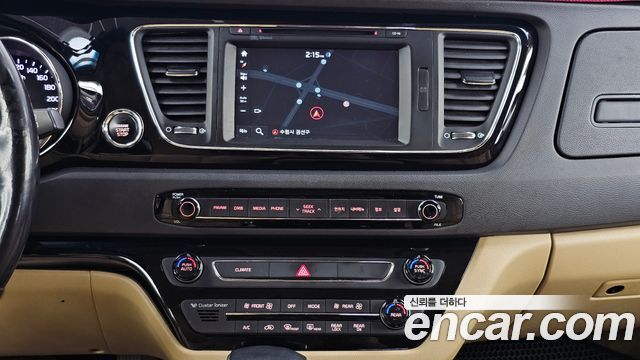 Kia Canival 2017 — photo 20