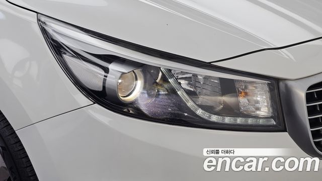 Kia Canival 2017 — photo 8