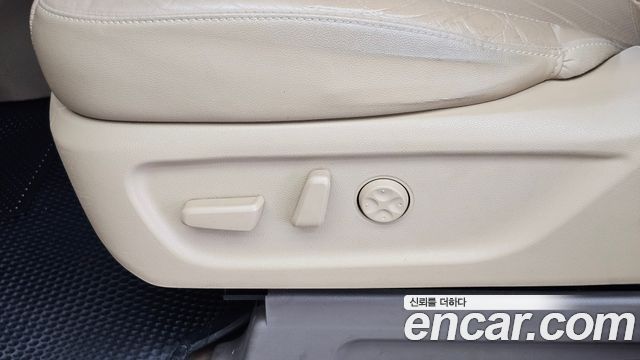 Kia Canival 2017 — photo 16