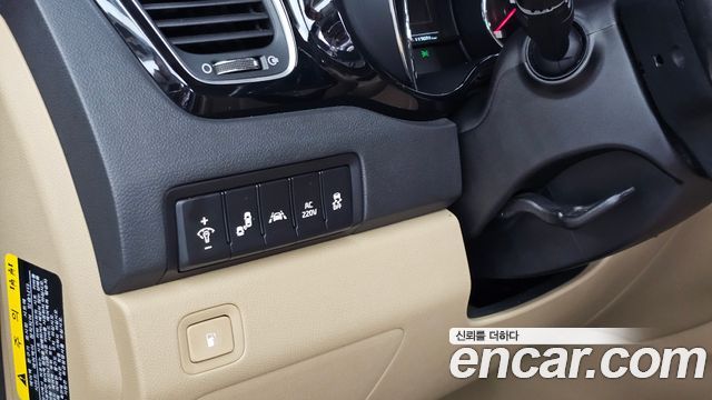 Kia Canival 2017 — photo 30