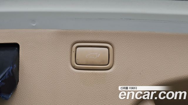 Kia Canival 2017 — photo 31
