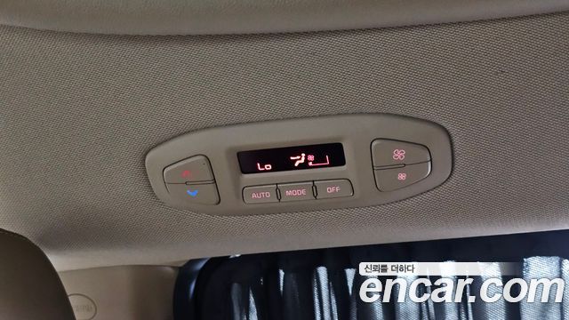 Kia Canival 2017 — photo 32