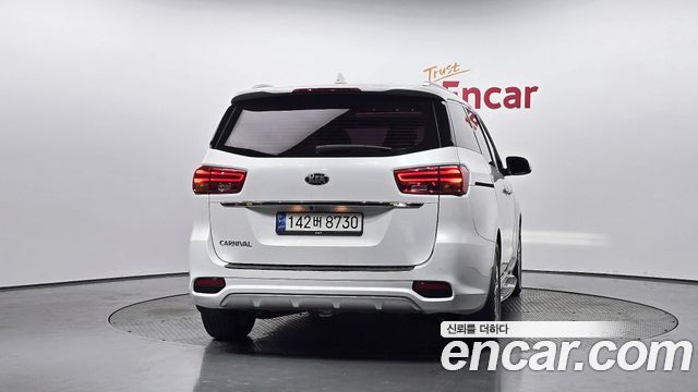 Kia Canival 2019 — photo 4