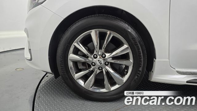 Kia Canival 2019 — photo 5