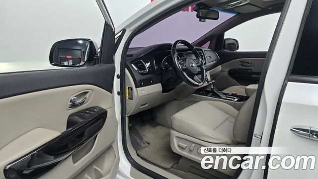 Kia Canival 2019 — photo 13