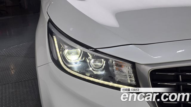 Kia Canival 2019 — photo 8