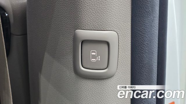 Kia Canival 2019 — photo 28