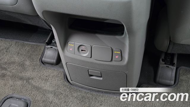 Kia Canival 2019 — photo 29