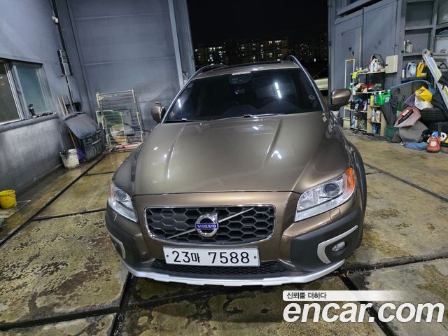 Volvo XC70 2014 — photo 1