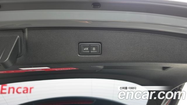 Audi Q4 e-tron 2022 — photo 17