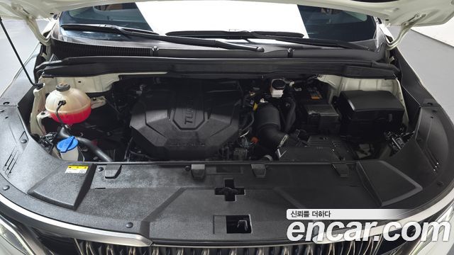 Kia Canival 2023 — photo 6