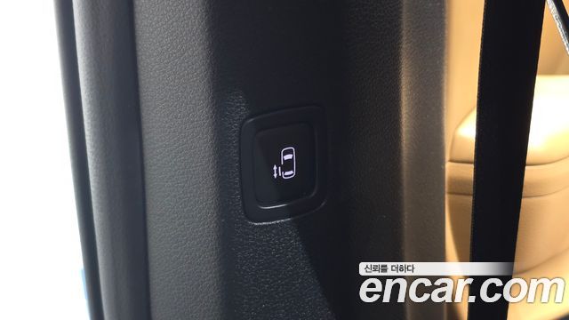 Kia Canival 2023 — photo 19