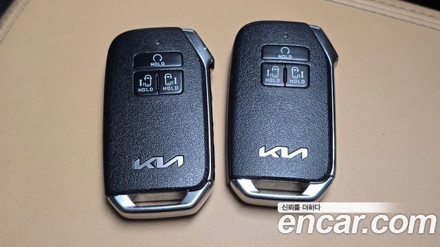 Kia Canival 2023 — photo 23