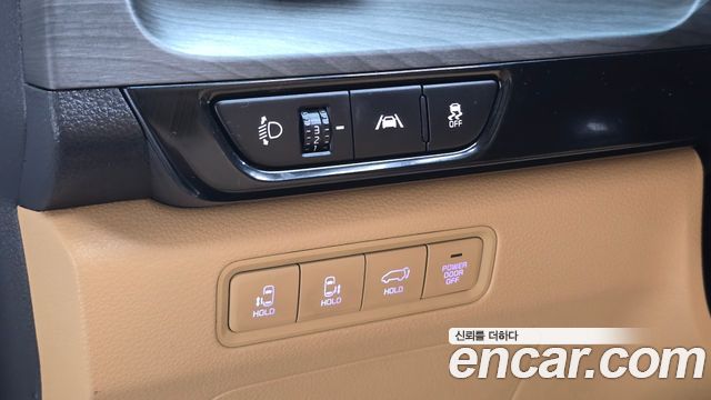 Kia Canival 2023 — photo 29